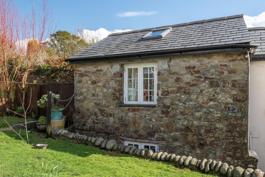 Coastal Cottage 'The Garden Cottage ' Hartland Buitenkant foto