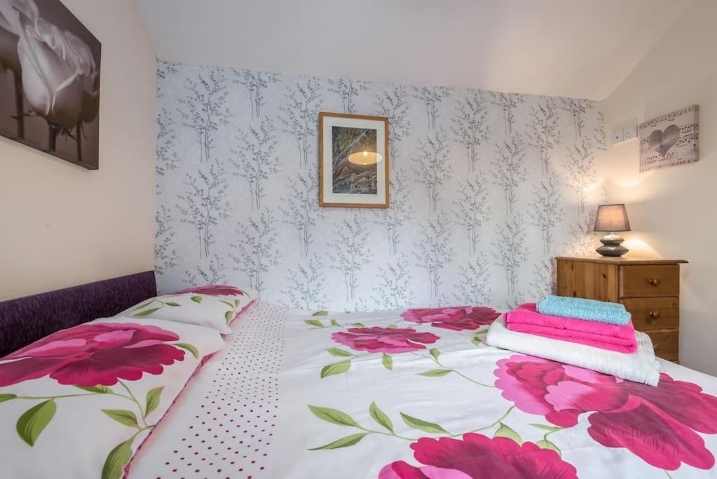 Coastal Cottage 'The Garden Cottage ' Hartland Buitenkant foto